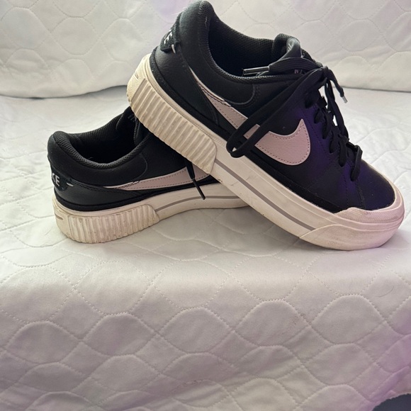 Nike Shoes - Nike Black and Cream Sneakers